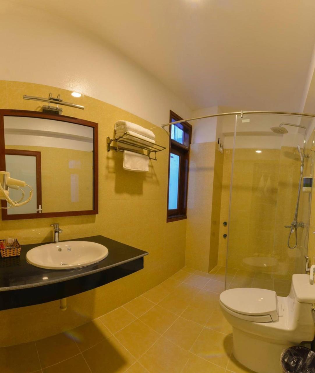 The Mountaineer Hotel Sa Pa Exterior photo